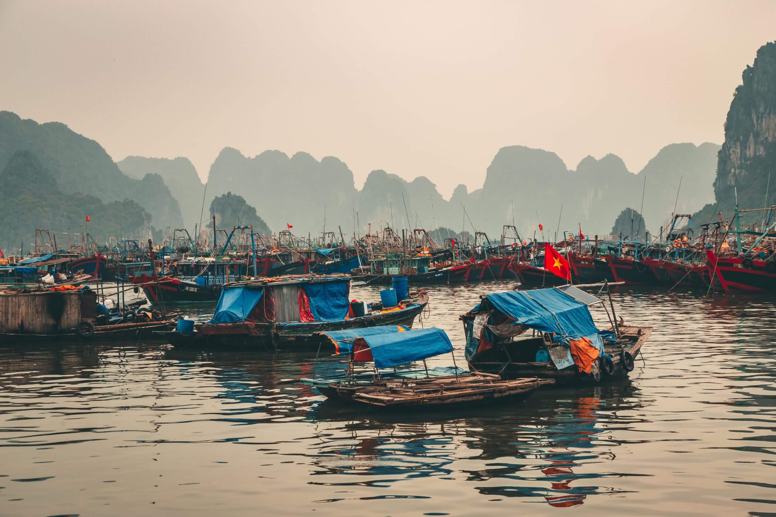 Halong_Bay_181227-_MG_3702-scaled-1