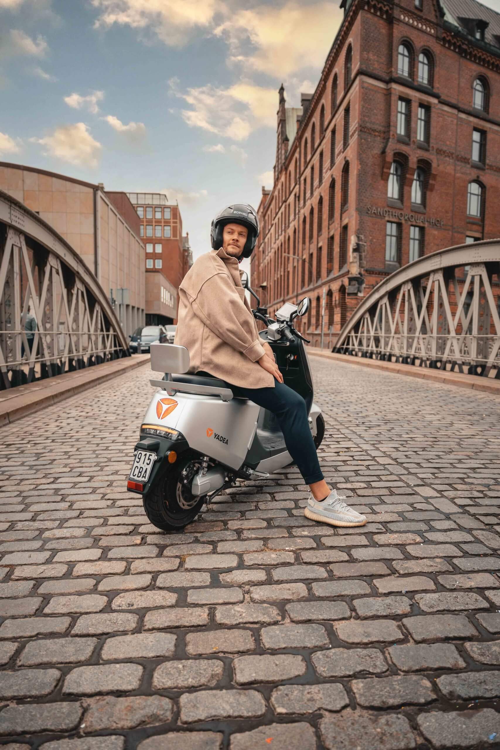 Yadea_light-10-scaled-1