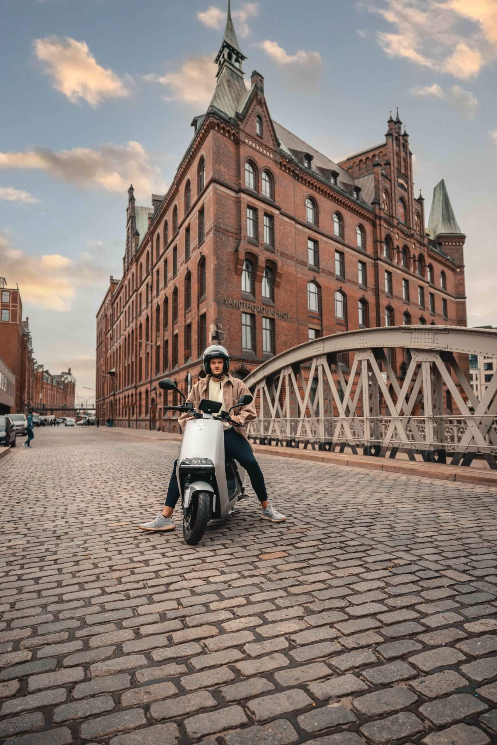 Yadea_light-11-1-scaled-1