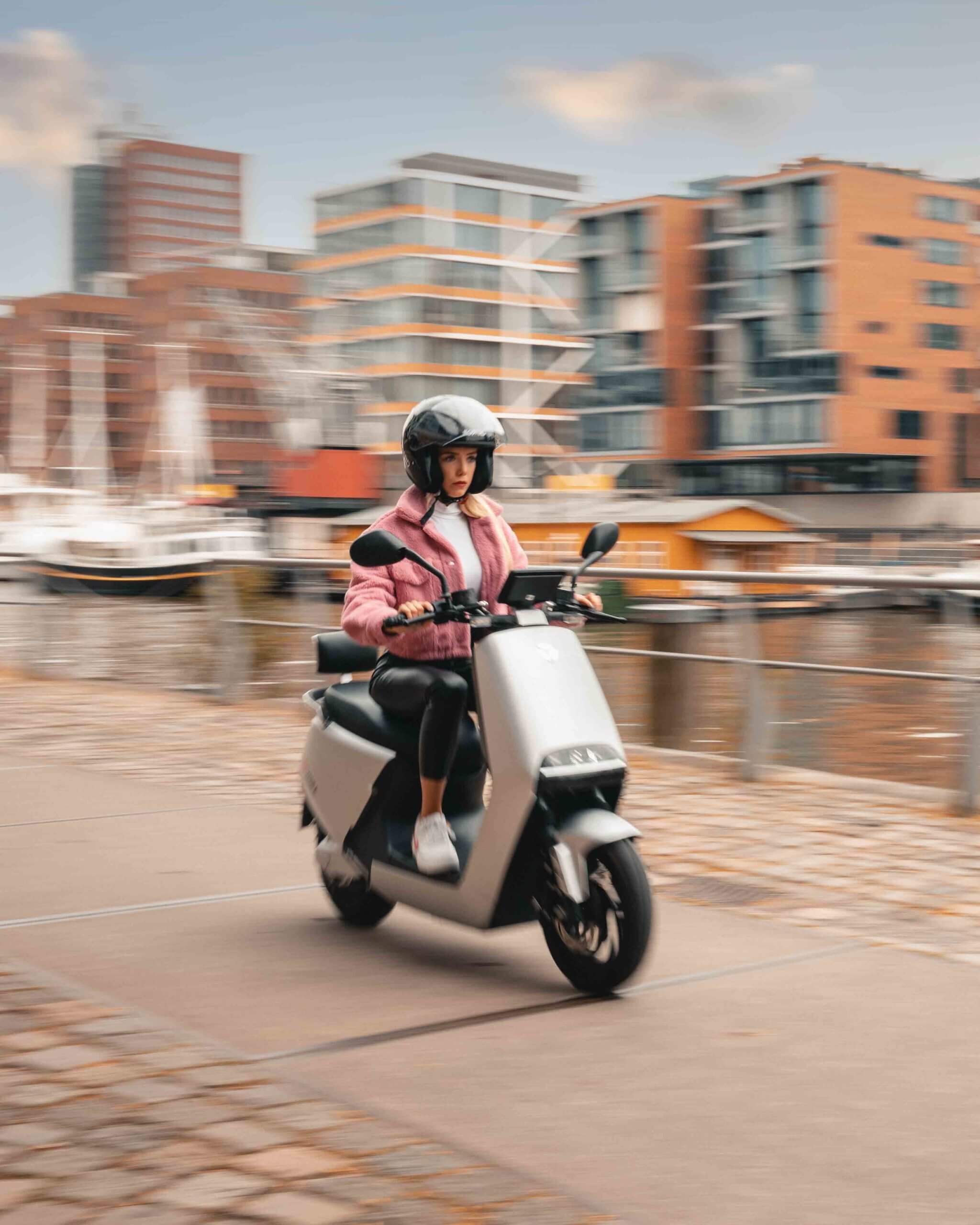 Yadea_light-2-scaled-1