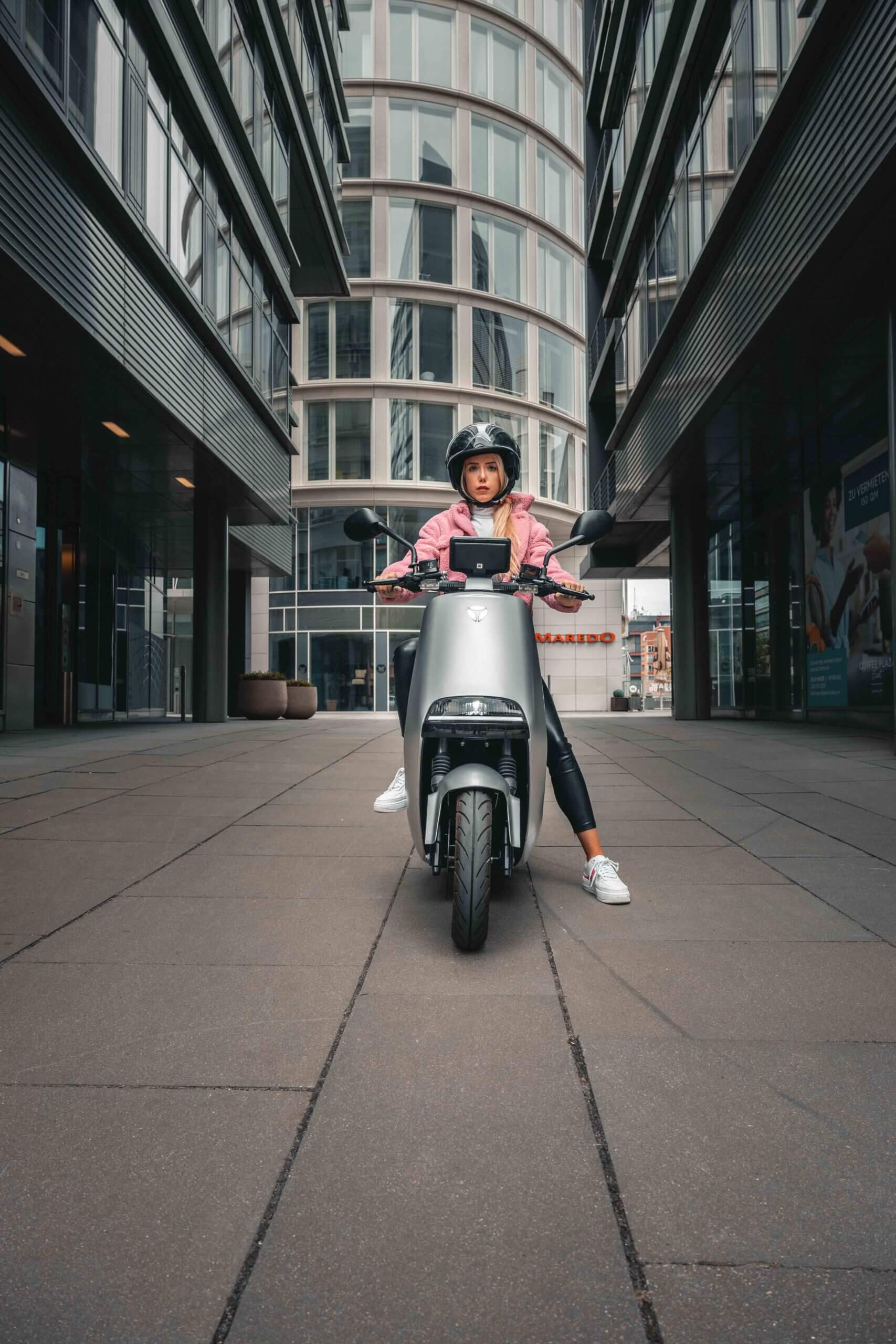 Yadea_light-4700-2-scaled-1