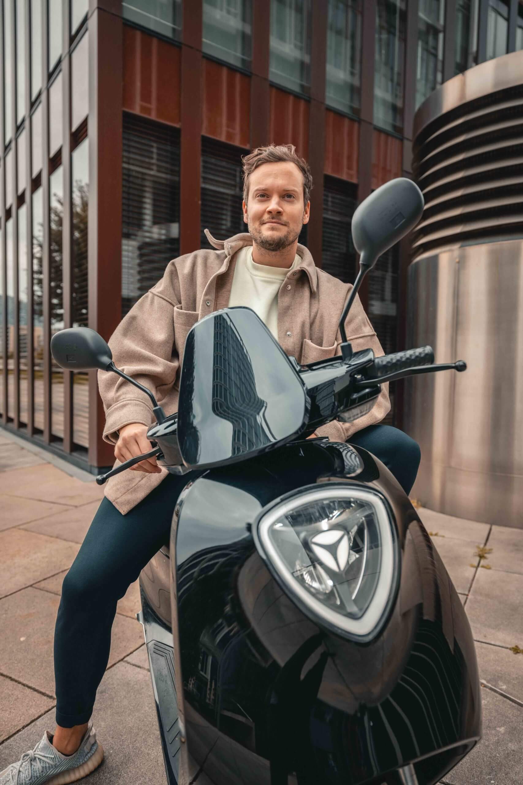 Yadea_light-4756-2-scaled-1