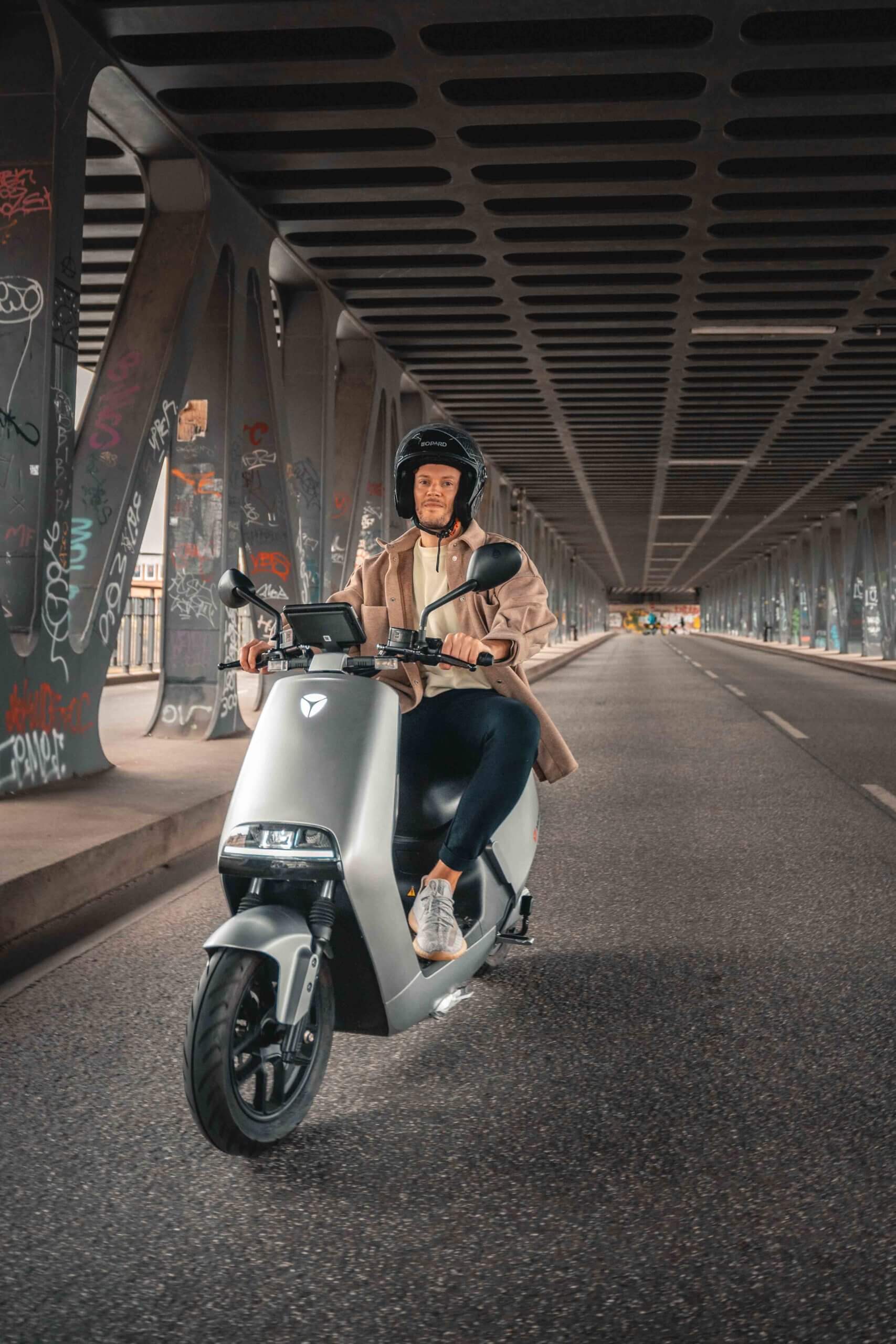 Yadea_light-4906-1-scaled-1