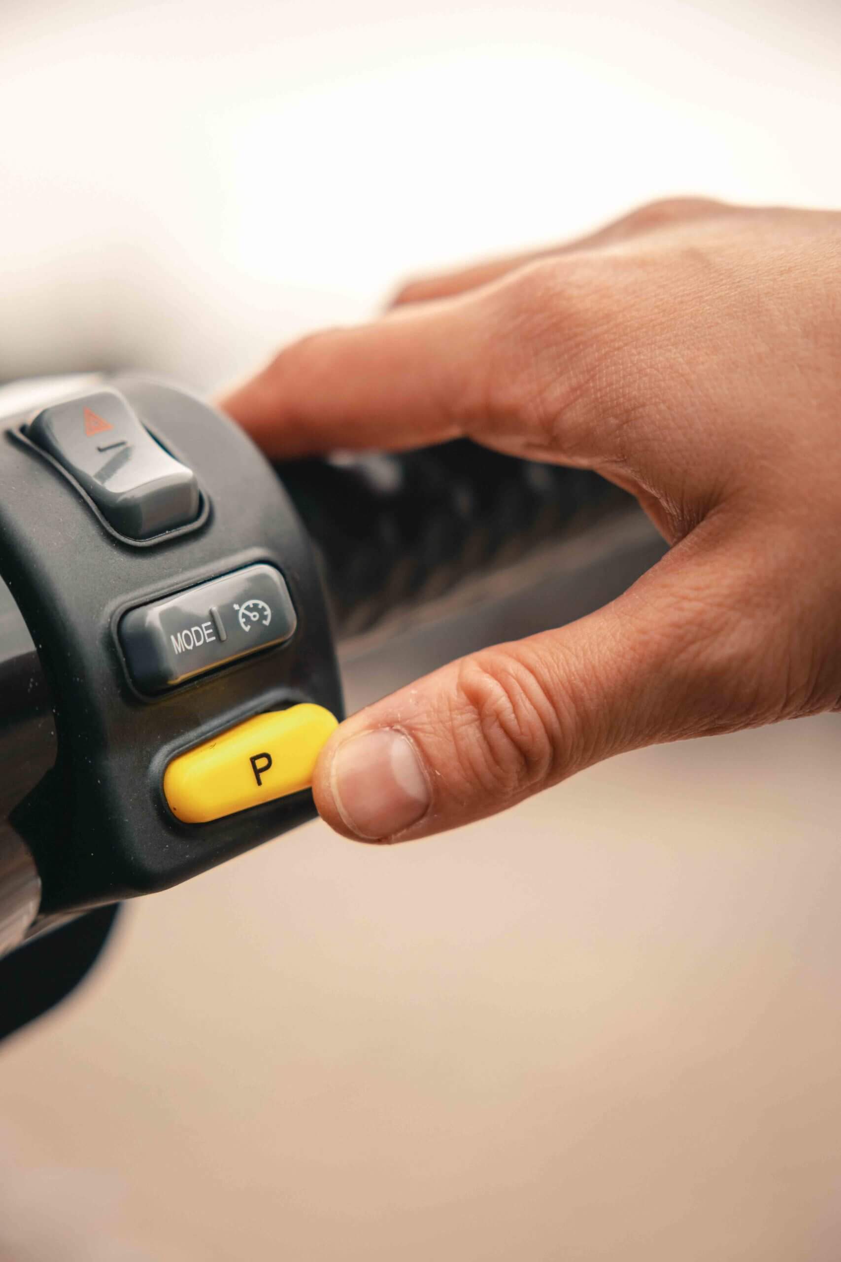 Yadea_light-5198-scaled-1