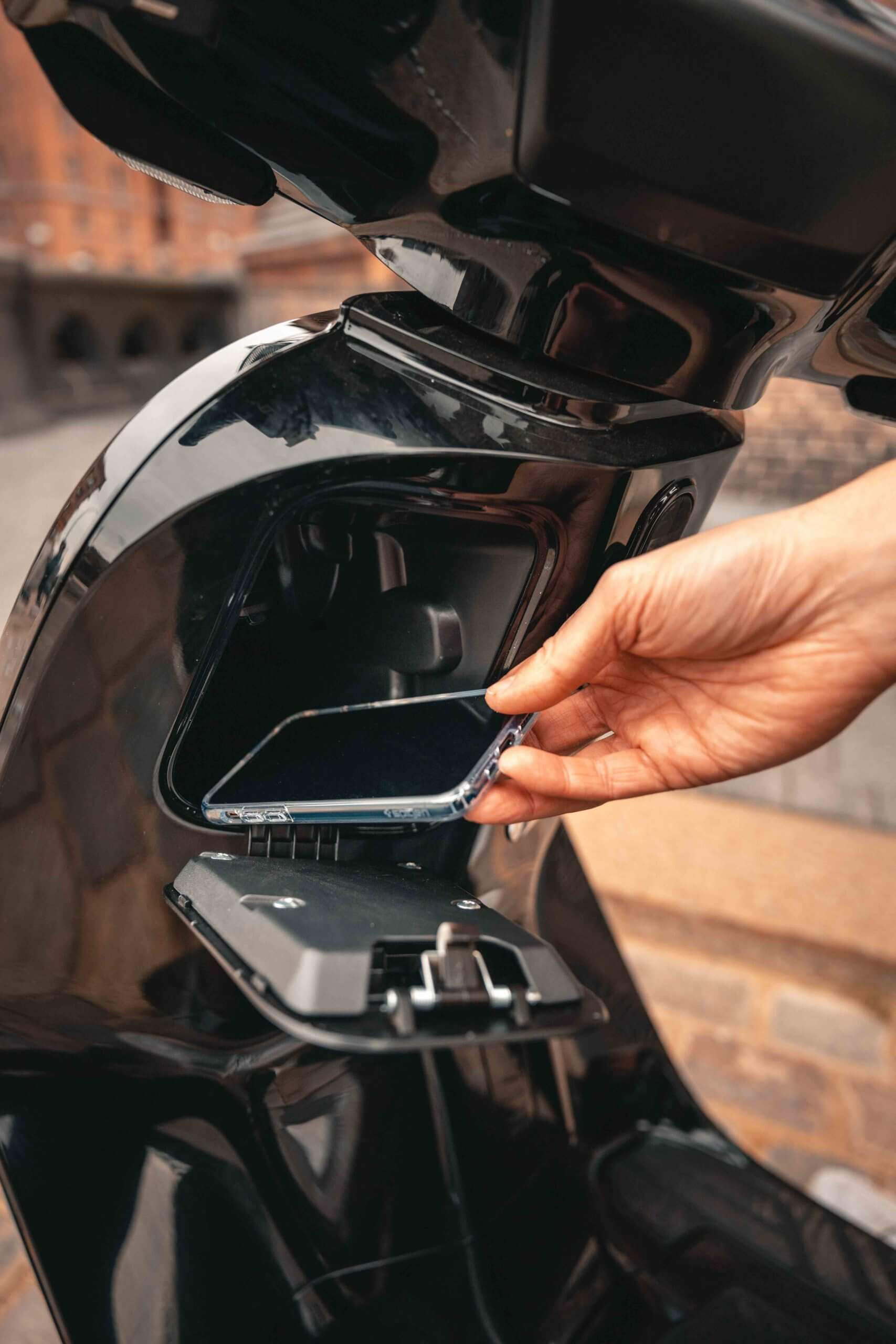 Yadea_light-5219-3-scaled-1