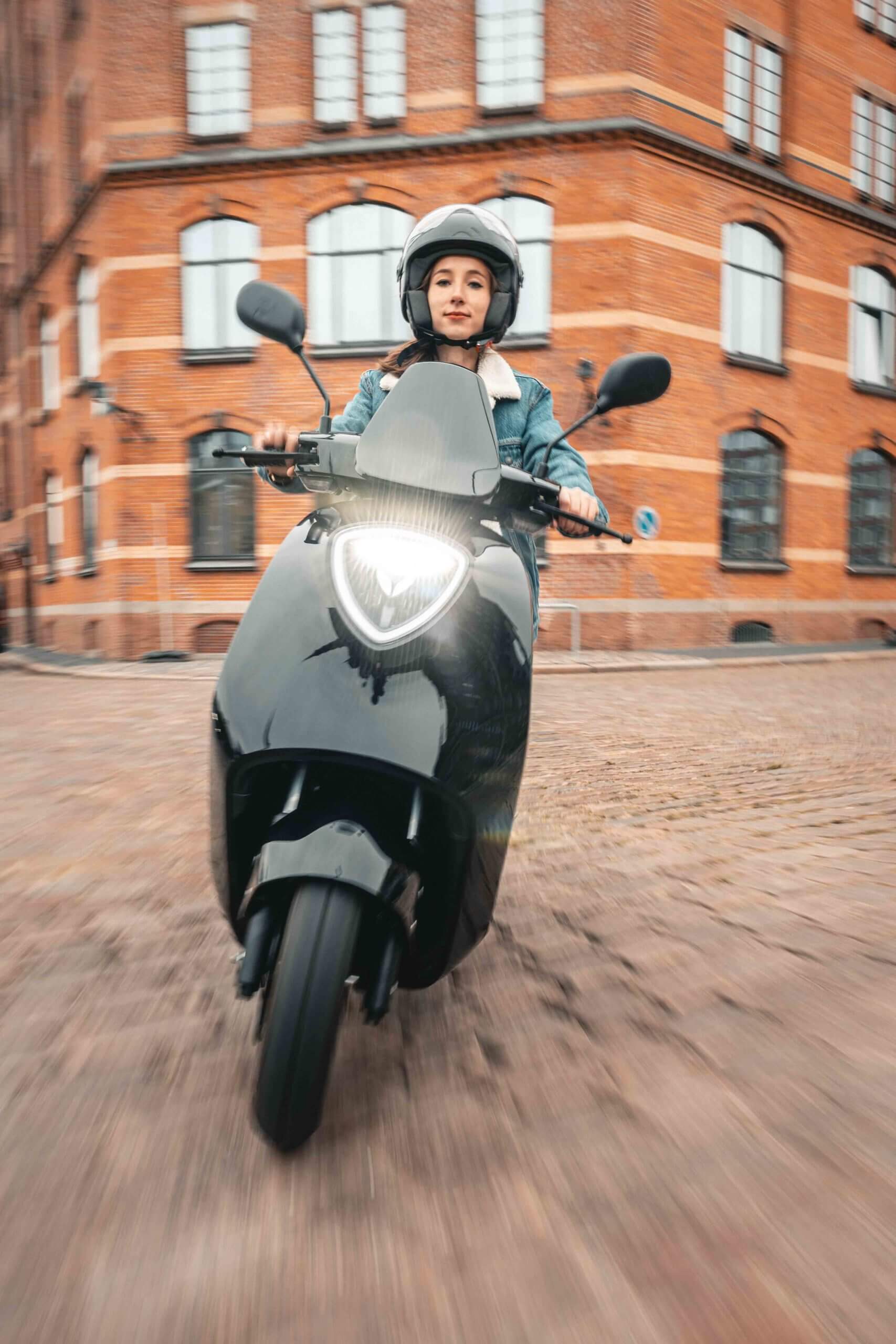 Yadea_light-5513-1-scaled-1