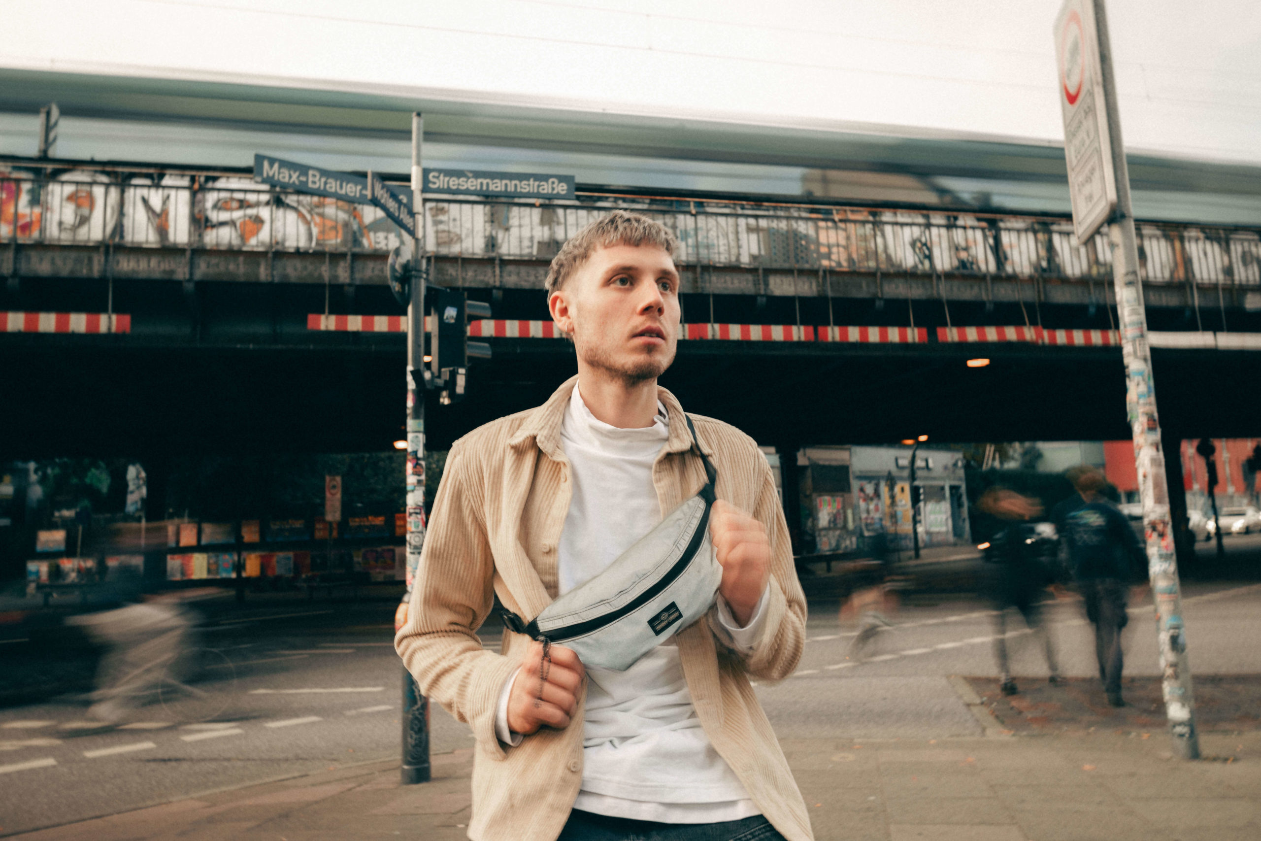 Johnny-Urban-September-2022-INSTA-51